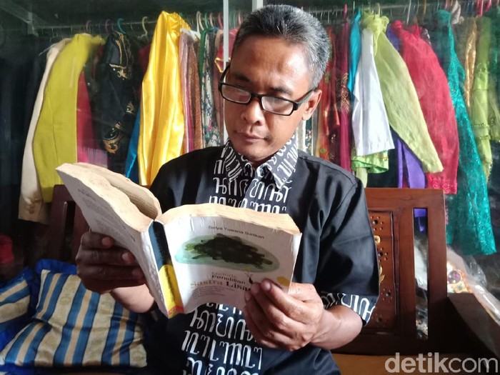 Pemerhati Sejarah Jombang Dian Sukarno mengatakan, Kebokicak dipercaya sebagai cucu dari Ki Ageng Buwono yang mendirikan padepokan di Kedung Bungkil, Megaluh, Jombang. Ki Ageng Buwono merupakan kakak seperguruan Ki Ageng Pranggang yang mendirikan padepokan di Karangkejambon, atau Desa Dapurkejambon, Kecamatan Jombang.
