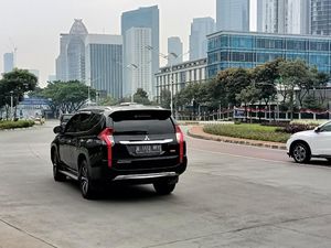 Tak Patuhi Gage, Pelat Mobil RFY Nyelonong di Penyekatan Bundaran Senayan
