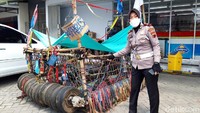 Karena itu seakan nggak mungkin (diwujudkan). Saat pertama kali saya melihatnya, apakah ini sungguhan, kata Martin di sela-sela Vespa World Days 2022 di Pulau Peninsula, The Nusa Dua, Bali, Kamis (9/6/2022). Ilustrasi Foto: Ragil Ajiyanto/detikcom