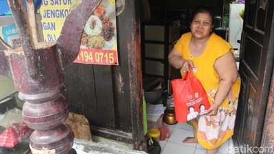 Ribuan Paket Sembako untuk Warga Terdampak Pandemi di Tangerang
