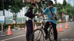 Jakarta PPKM Level 3, Warga Ramai-ramai Olahraga di GBK
