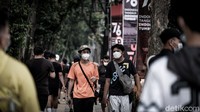  Untuk olahraga di dalam ruangan masih ditutup.  