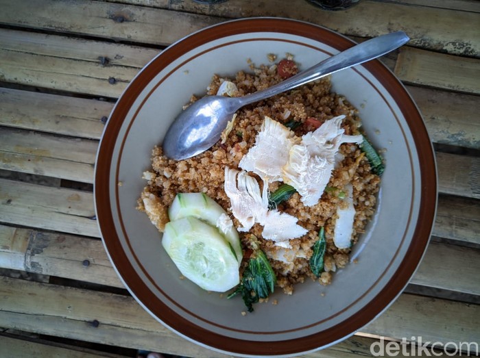Tiwul goreng Mantul! Makan Tiwul Goreng Rp 9.000 Sambil Nikmati Pemandangan Waduk Bendo