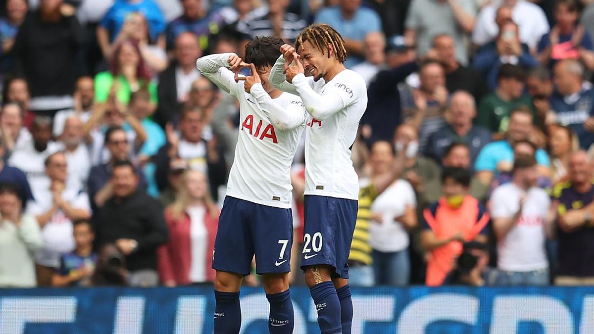 Tottenham Hotspur puncaki Premier League usai menang atas Watford. (Foto: Getty Images/Catherine Ivill)