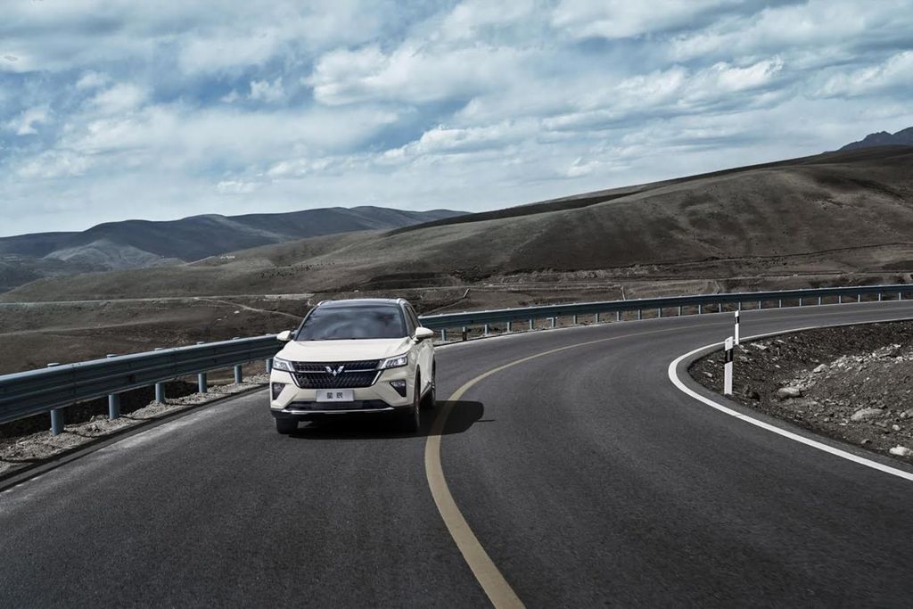 Wuling Xing Chen, Adik Wuling Almaz