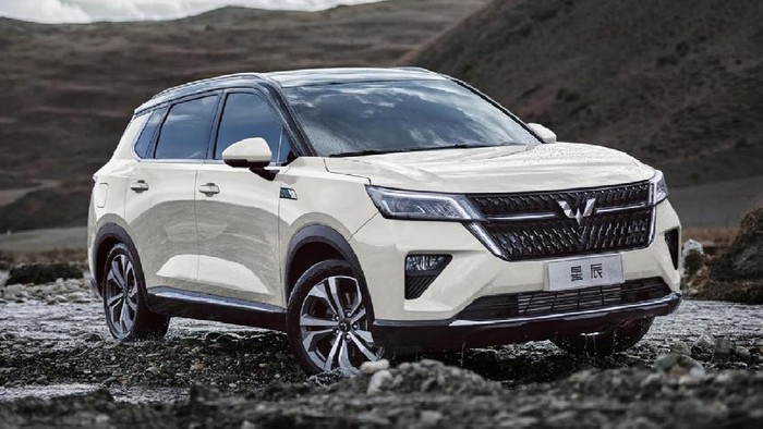 Wuling Xing Chen, Adik Wuling Almaz