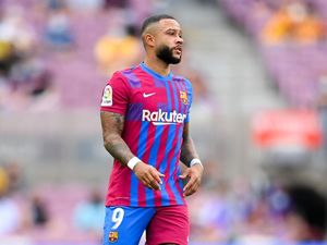 Depay Pahlawan Baru Barcelona