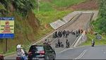 Ada Rombongan Bikers Kopdar di Jalur Penyelamat, Ini Fungsi Aslinya