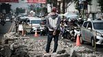 Ada Galian di Tengah Jalan, Ciputat Macet Banget Pagi Ini!
