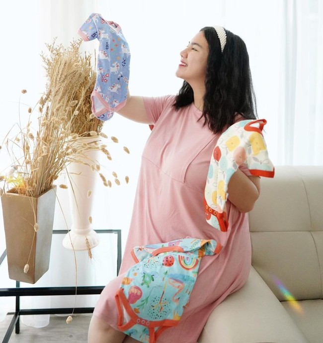 Beberapa waktu lalu di akun Instagramnya, Felicya juga sempat terlihat dirawat di rumah sakit. Namun tidak diungkapkan apa penyebab dari istri Caesar Hito itu dirawat. Foto: Instagram