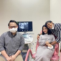 Felicya Angelista dan Hito Caesar menikah pada 9 Januari 2021. Saat ini keduanya tengah menantikan kelahiran anak pertama mereka. Foto: Instagram