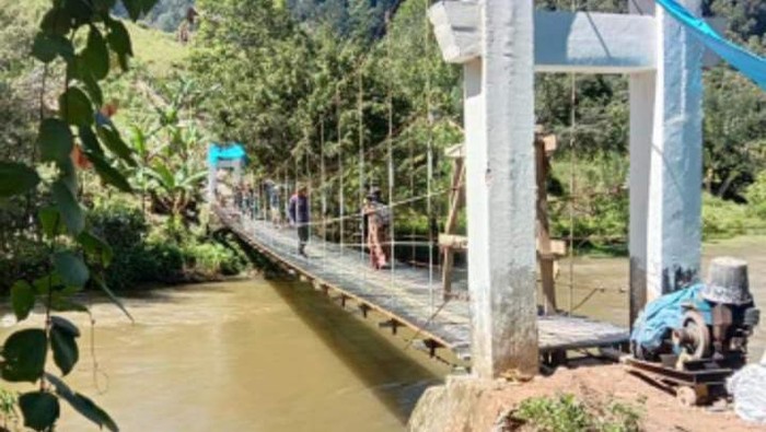 Jembatan Gantung di Mamasa (dok.istimewa)