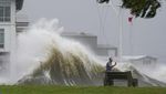 Kerusakan Akibat Terjangan Badai Ida di New Orleans