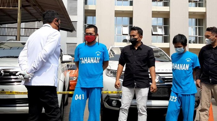 Ketiga maling spesialis mobil mewah saat di Polda Jateng