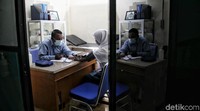 Saat ujicoba pembelajaran tatap muka ini, pihak sekolah diminta untuk menyiapkan protokol kesehatan yang ketat.