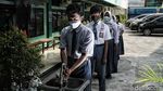 Ketika Mereka Melepas Kerinduan Belajar di Sekolah