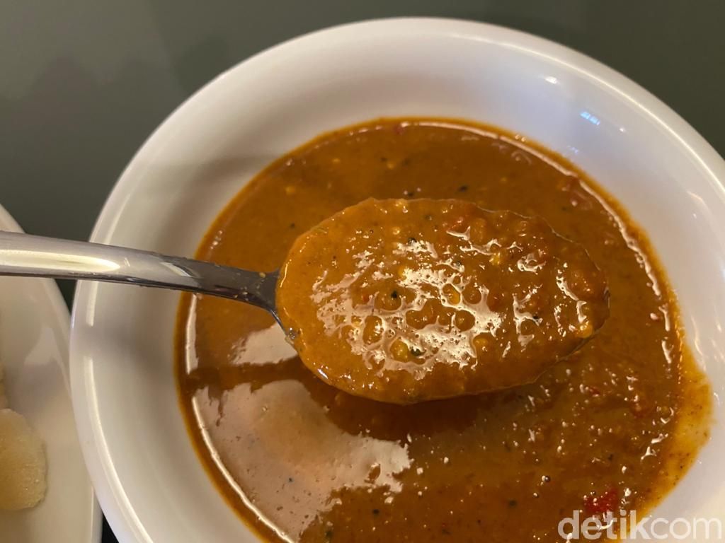 Ketoprak WOW: Ketoprak Kekinian Pakai Shirataki dan Saus Samyang