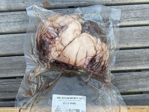 Nyaris Botak Karena Vegan, Wanita Ini Kini Rutin Makan Jeroan Mentah