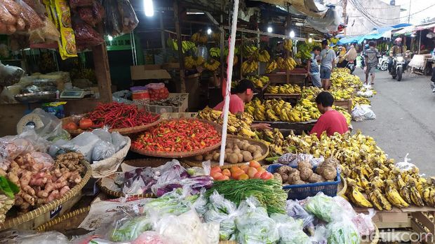 Pedagang Pasar Ciputat tak bermasker (Kadek Melda Luxiana/detikcom)