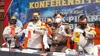 Polisi Bongkar Gudang Produksi Oli Palsu Di Brebes