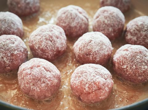 Resep Bola Daging Saus Tomat