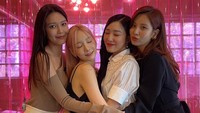 Namun, di tahun-tahun berikutnya, para member selalu menyempatkan buat berkumpul bersama meski tidak ada syuting acara spesial. (Foto: dok. Instagram @tiffanyyoungofficial)  