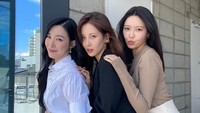 Setelah beberapa member keluar dari SM Entertainment, persahabatan SNSD tetap lekat. (Foto: dok. Instagram @tiffanyyoungofficial) 