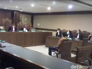 Hakim Vonis Bebas Crazy Rich Samin Tan, Tak Terbukti Suap Eni Saragih