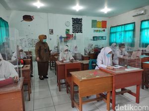Sekolah Tatap Muka di Sidoarjo Digelar Meski Belum Semua Siswa Divaksin