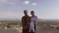 Dua tahun lebih pacaran, Taeyang dan Min Hyo Rin akhirnya mengumumkan pernikahan mereka pada Desember 2017. (Foto: dok. YouTube YGTAEYANG) 