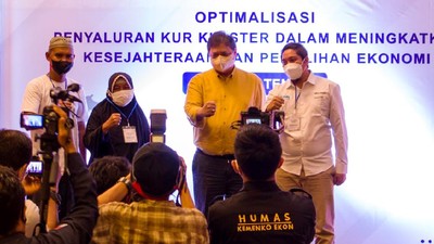 Bantuan Paket Sembako untuk Sulteng