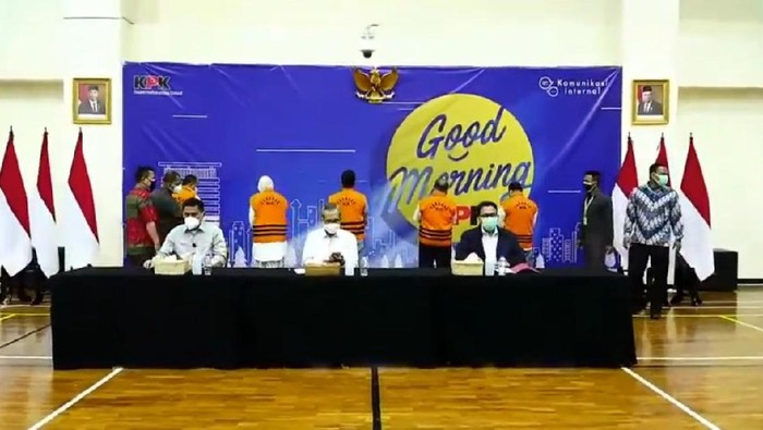 Bupati Probolinggo dan Suami ditetapkan tersangka