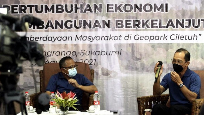 Dorong Pertumbuhan Ekonomi di Ciletuh Bedah Buku Inspirasi Jamkrindo dalam Mendukung pertumbuhan ekonomi dalam tujuan pembangunan berkelanjutan khususnya di kawasan Ciletuh Pelabuhan Ratu Sukabumi, Jawa Barat dengan melibatkan masyarakat.
