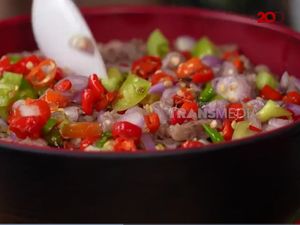 Bikin Laper! Ncess Nabati Cicip Rice Bowl Pakai Sambal Dabu-dabu yang Segar