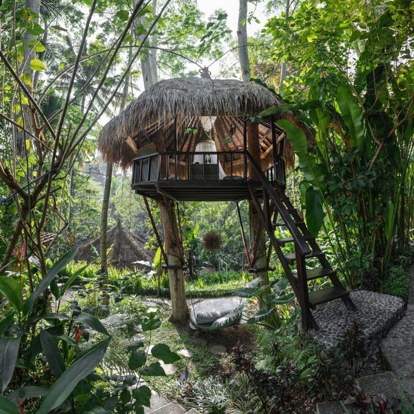 Buat kamu yang ingin glamping dengan nuansa alam indah khas Bali, cobalah glamping di Bali Dacha. Dikelilingi pepohonan yang rindang, atmosfer ini tentunya akan membuat kamu merasakan ketenangan (dok Bali Dacha) Buat kamu yang ingin glamping dengan nuansa alam indah khas Bali, cobalah glamping di Bali Dacha. Dikelilingi pepohonan yang rindang, atmosfer ini tentunya akan membuat kamu merasakan ketenangan (dok Bali Dacha)