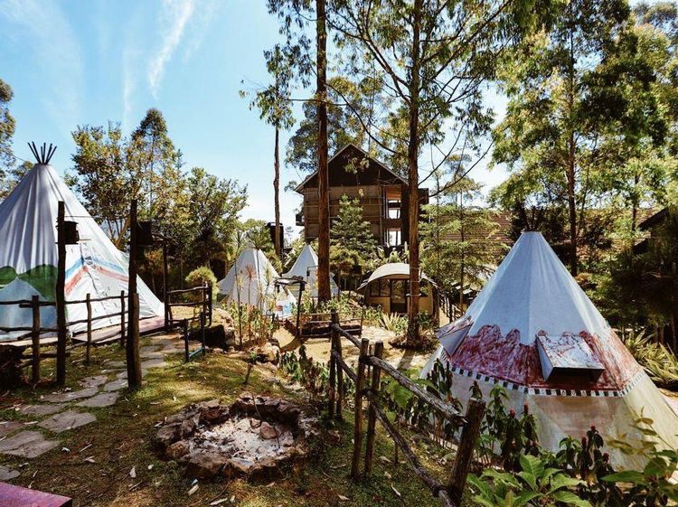 5 Spot Glamping yang Ngehits