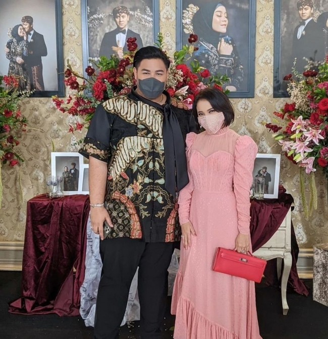 Ivan Gunawan sendiri sebenarnya sudah berniat untuk melakukan diet sebelum Deddy Corbuzier menantangnya. Untuk menurunkan berat badannya, Ivan Gunawan lebih memilih untuk mengonsumsi makanan yang dimasak langsung dibandingkan dengan makanan cepat saji. Foto: Instagram/@ivan_gunawan