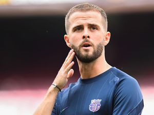 Pjanic Mau Pulang ke Juventus, tapi...
