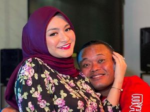 Nathalie Holscher Kesulitan Sikat Kaki saat Mandi, Sule Gercep Bantu