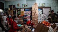 Bantuan telah diberikan oleh berbagai pihak.
