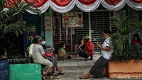Anak-anak korban kebakaran juga tidak bisa mengikuti sekolah tatap muka.
