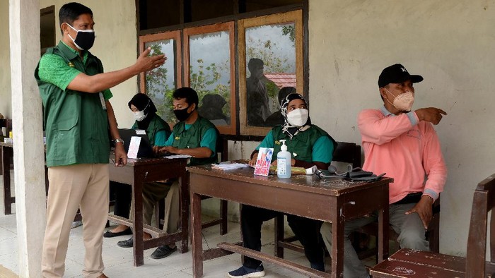 Yayasan Tunas Bakti Nusantara (YTBN) membangun sebuah gedung Pusat Kesehatan Masyarakat (Puskesmas) Pembantu Plus AFC Health Center yang berlokasi di Dusun Aik Mual, Desa Sekotong Timur, Kabupaten Lombok Barat, Provinsi Nusa Tenggara Barat.