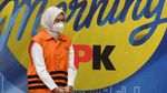 Potret Bupati Probolinggo Berompi Oranye Usai Terjaring OTT KPK