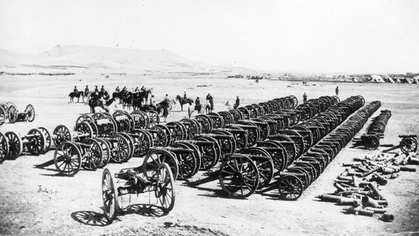 Meneropong Sejarah Panjang Perang di Afghanistan
