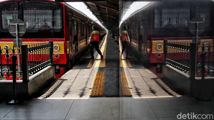 Peraturan Naik KRL Terbaru, Tetap Wajib Bawa STRP Ya!