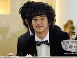 Foto 8 Artis Korea Saat Debut di Drakor Vs Sekarang, Kim Soo Hyun Manglingi