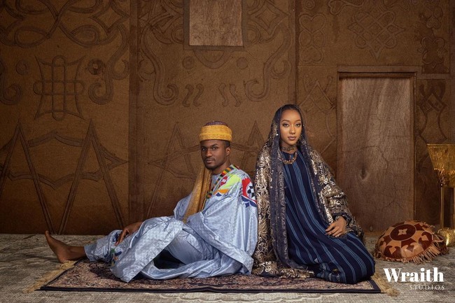 Kedua sejoli ini punya kisah cinta yang unik karena mereka justru dipertemukan di Universitas Surrey, Inggris. Foto: Instagram @wraith_studios