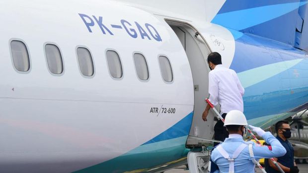 Presiden Jokowi bersiap menuju Kota Cirebon, Provinsi Jawa Barat di Pangkalan TNI AU Halim Perdana Kusuma (Biro Pers Sekretariat Presiden/uchlis Jr)