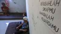 Selama menjalani masa karantina para korban juga diwajibkan mengikuti dua proses tahapan yaitu tahapan pertama detoxifikasi (tahapan pemutusan zat) dan yang kedua observasi primary (pengenalan program, orentasi dan tempat tinggal). 