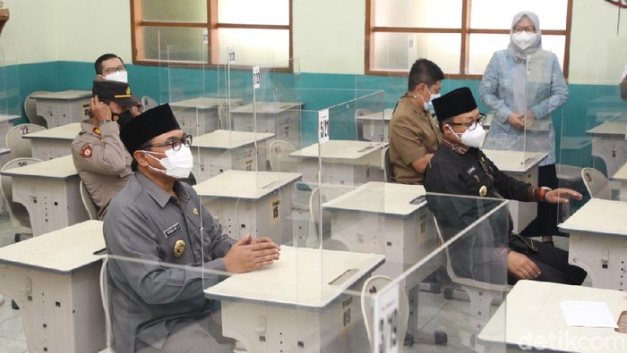 sekolah tatap muka di kota malang